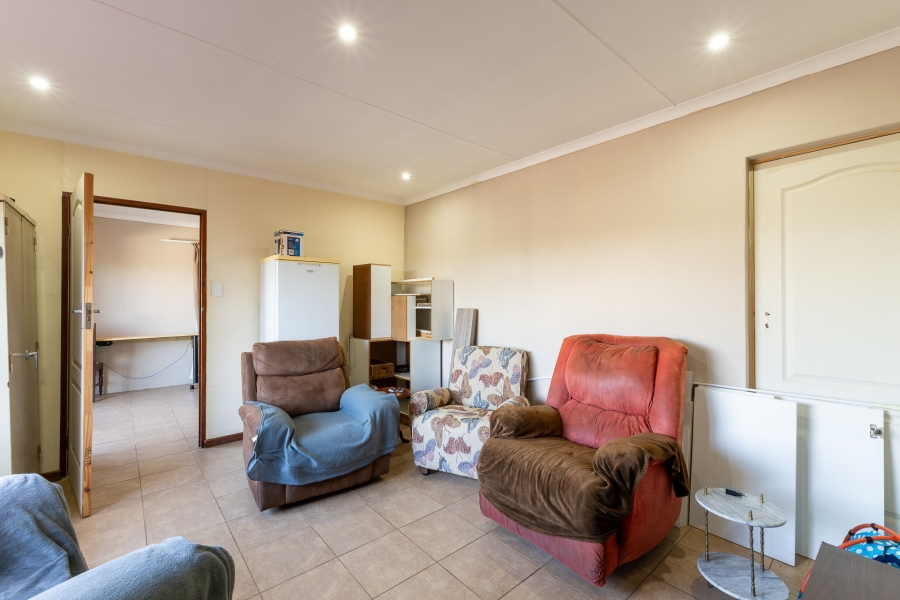 5 Bedroom Property for Sale in Denneoord Western Cape